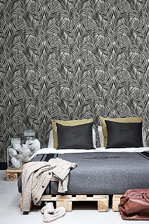 Fifi Black Palm Frond Wallpaper